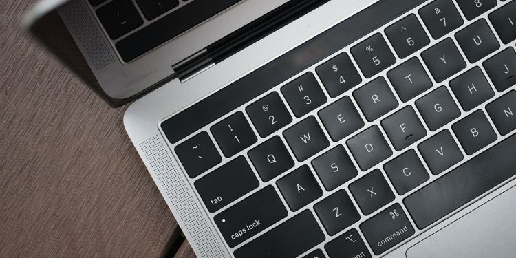 Apple CEO Tim Cook Receives $750 Million in AAPL Stock According to SEC Form 4 Filing