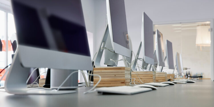 Apple Surpasses Microsoft to Become the Most Valuable U.S. Public Company