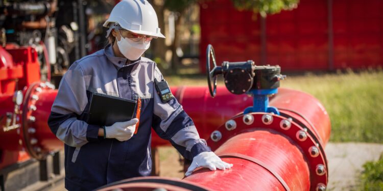 Hess Midstream (HESM) Projects $1.25 Billion in Financial Flexibility by 2026