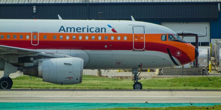 American Airlines (AAL) Targets $15B Debt Reduction by 2025 While Boosting Liquidity