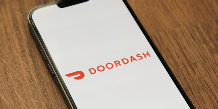 Smart Money is Flooding Into DoorDash (DASH) Stock in 2025