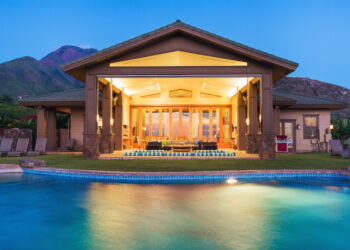 Toll Brothers (TOL)’s Luxury Dream Is Cracking – Is the Housing Giant in Trouble?