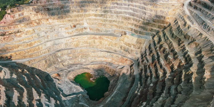 Warning Signal: STMicroelectronics (STM) Gross Margin Falls to 33.2%