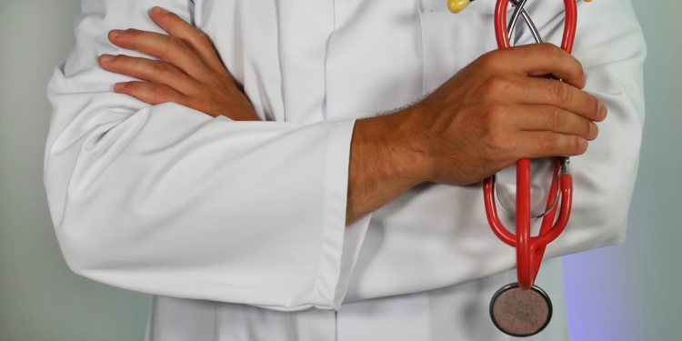 Humana (HUM) Gets a Medicare Ratings Lift but the Earnings Payoff Comes Later