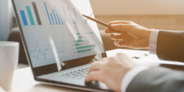 Salesforce (CRM) Turns Up the Cash With an 81% Free Cash Flow Surge