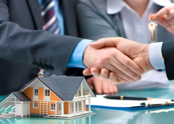 Rayonier (RYN) Sets a Year-End Dividend Payday With $0.26 Per Share Declared